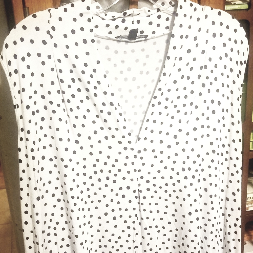 Sleeveless blouse